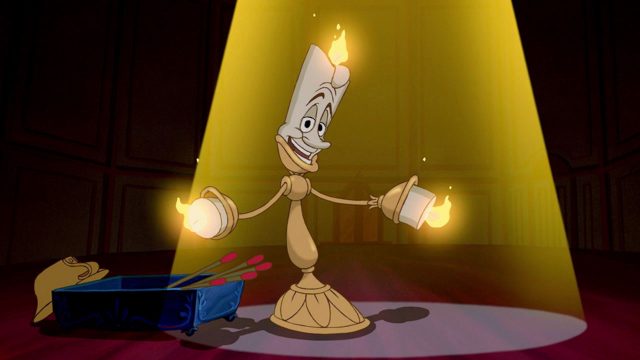 Lumière da una scena del film Disney: "La bella e la bestia".