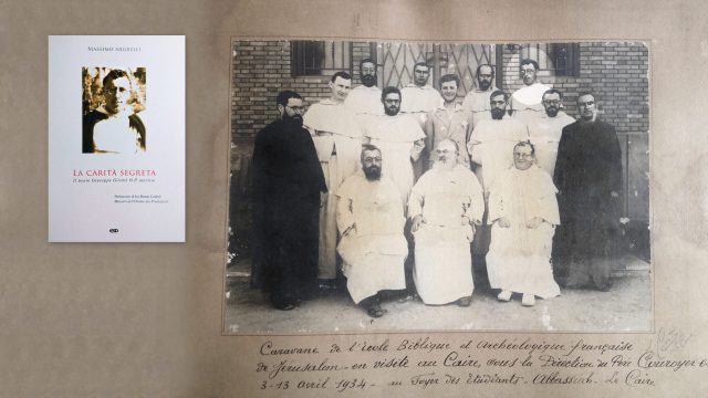Il beato Girotti in una foto di gruppo