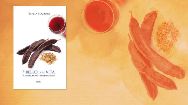 Copertina del libro, bicchiere di vino con carrube e semi