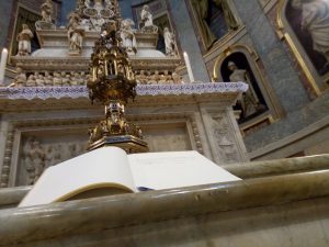 Il messaggio di Papa Francesco davanti all'Arca