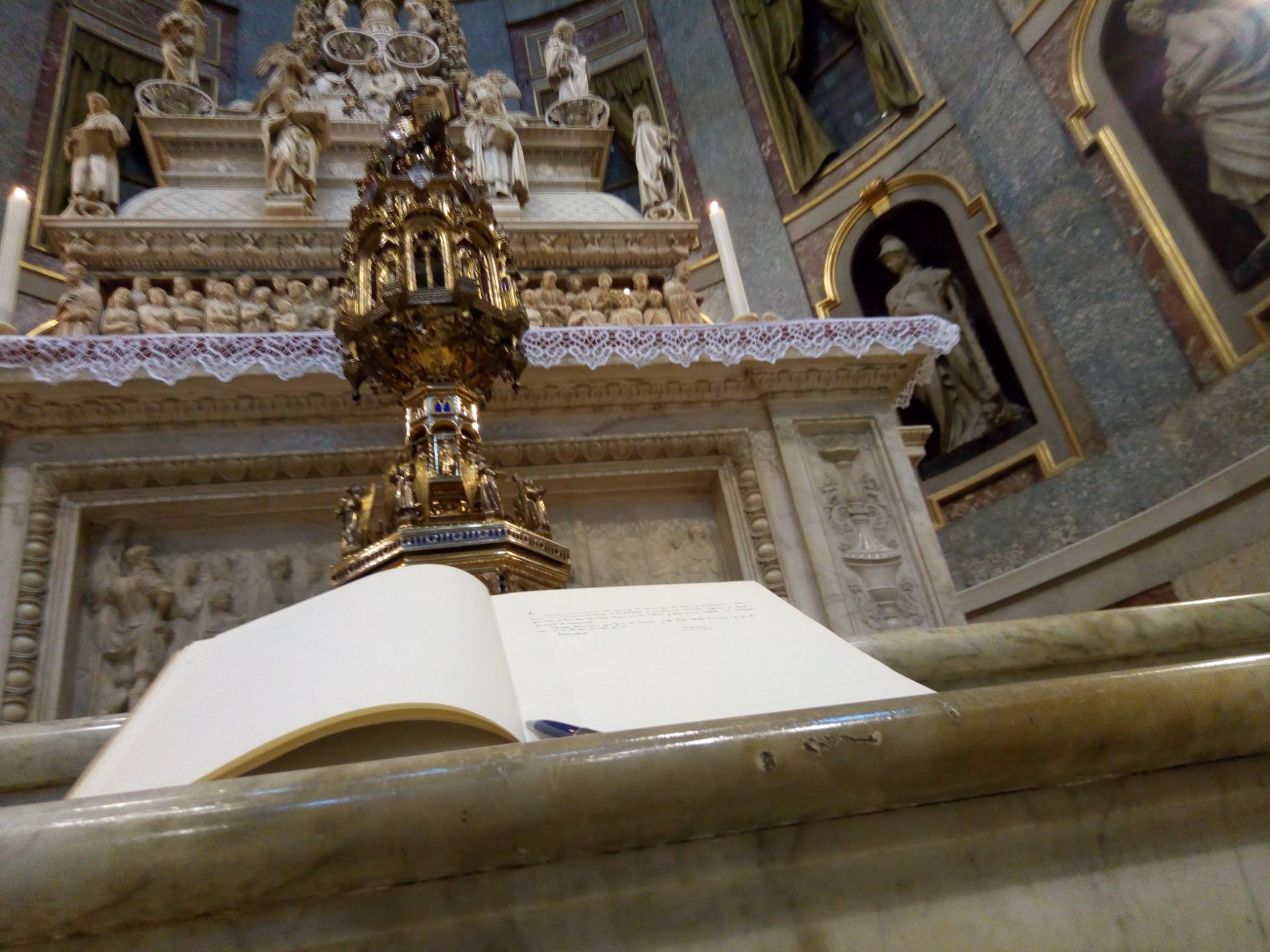 Il messaggio di Papa Francesco davanti all'Arca di san Domenico