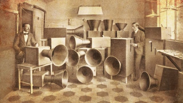 Macchina intonarumori, di Luigi Russolo