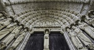 Vergine Maria con santi, Portale della cattedrale di Chartres