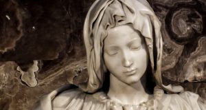 Madonna dalla statua di Michelangelo, la Pietà